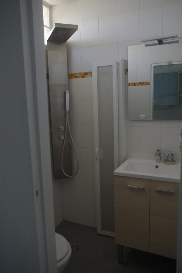 Les Stoechades Aparthotel อิแยร์ ภายนอก รูปภาพ